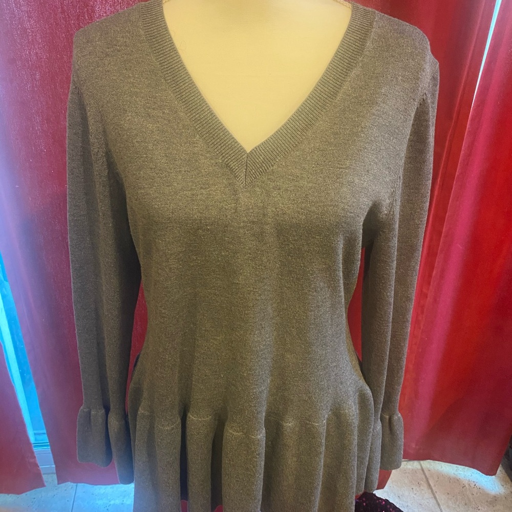 Women's V-Neck Gray Sweater
